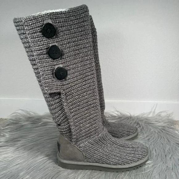 UGG Australia Women’s Size 6 Cardy Knit Gray Sweater Boots Buttons Winter - Picture 1 of 11